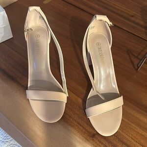 Size 8 nude, chunky heel, open toe, ankle strap heels